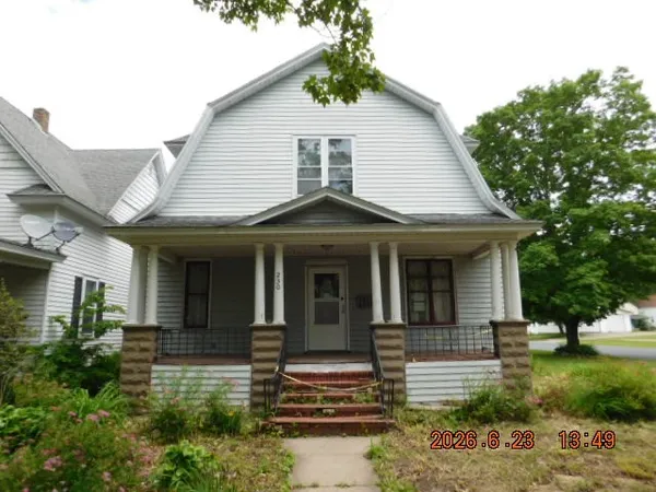 $132,000 | 230 South Main Street, Elmwood, WI 54740