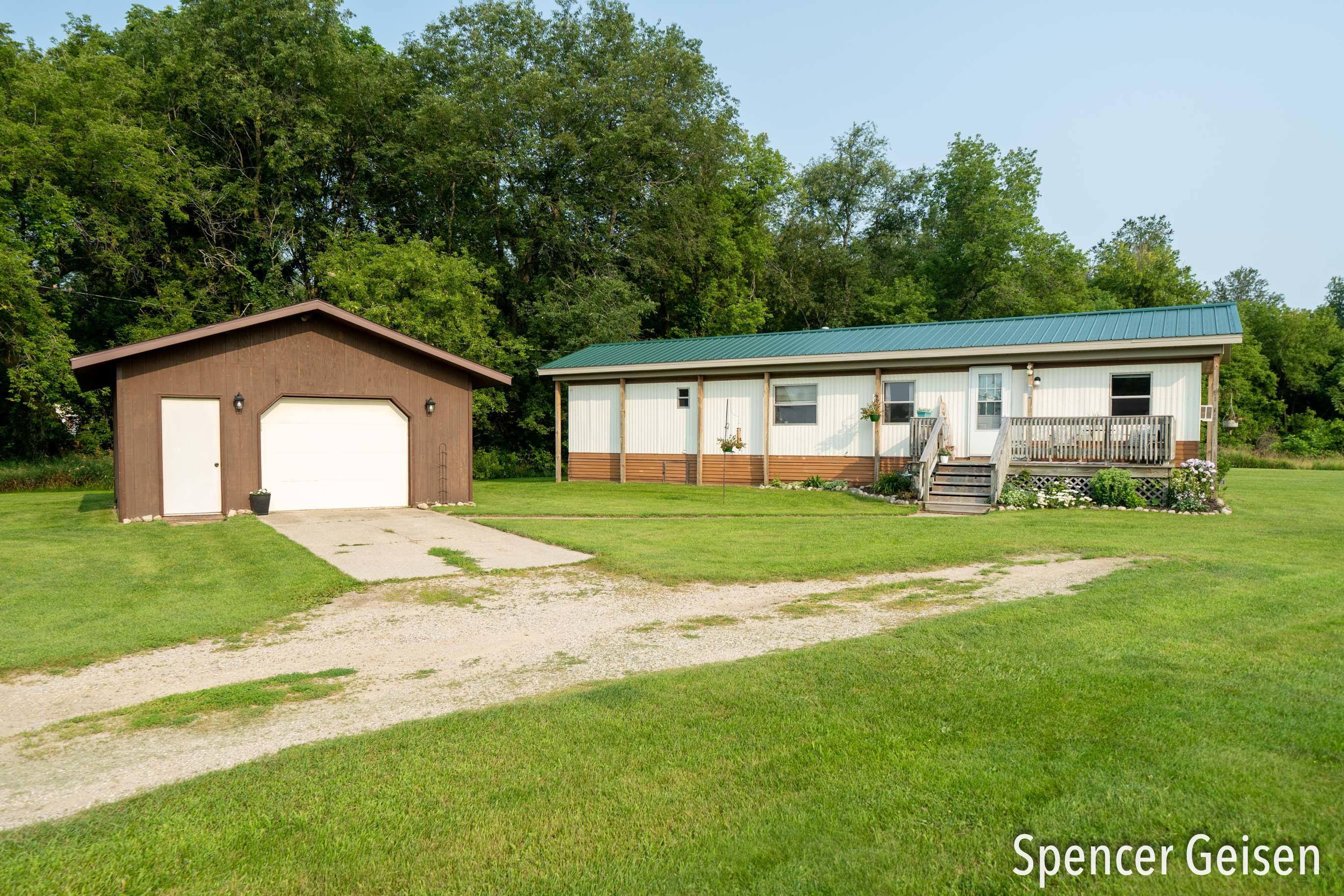 3404 West County Farm Road Sheridan, MI 48884 - Photo 1 of 39 3404 County Farm Rd