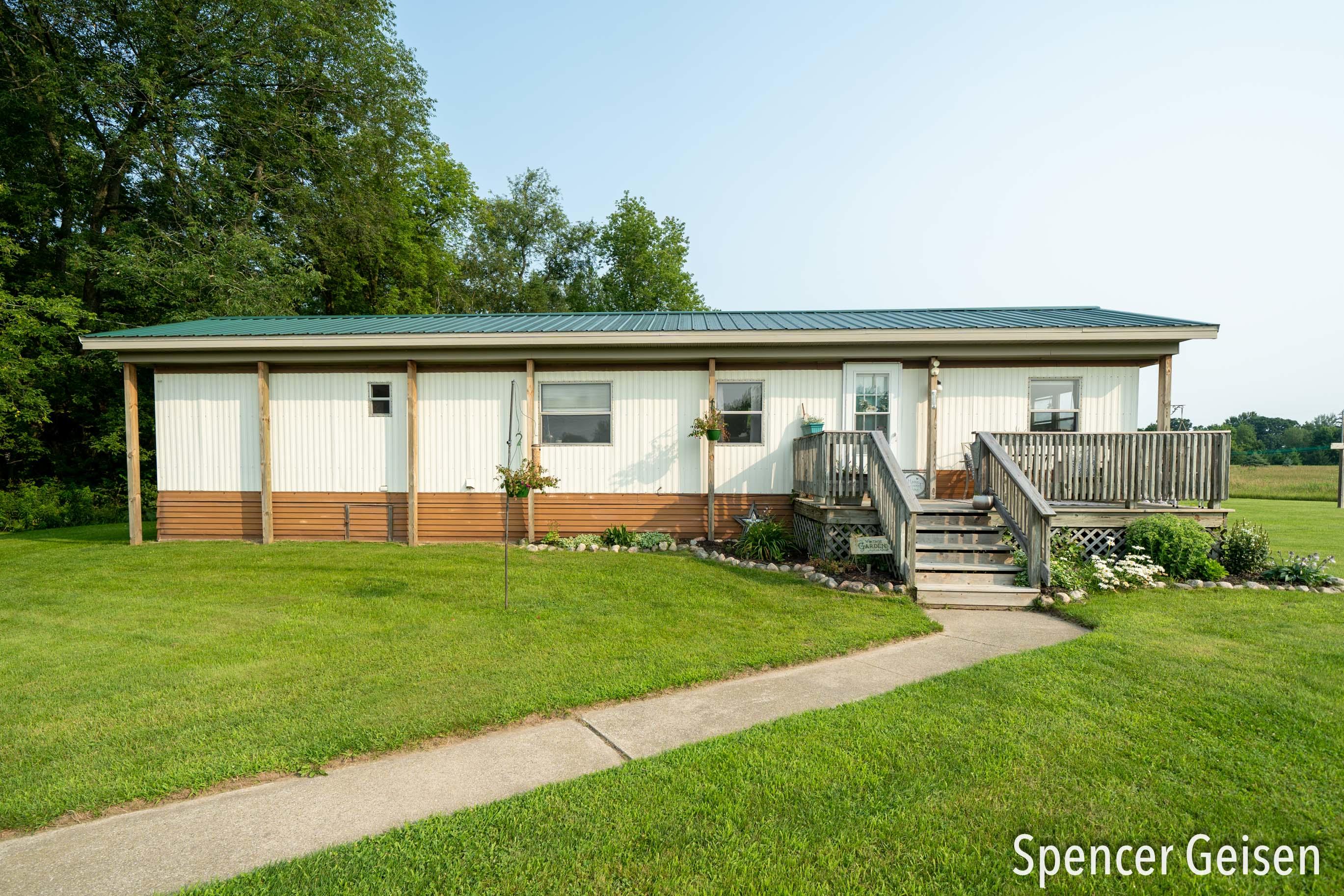 3404 West County Farm Road Sheridan, MI 48884 - Photo 3 of 39 3404 County Farm Rd, Sheridan, MI 48884-