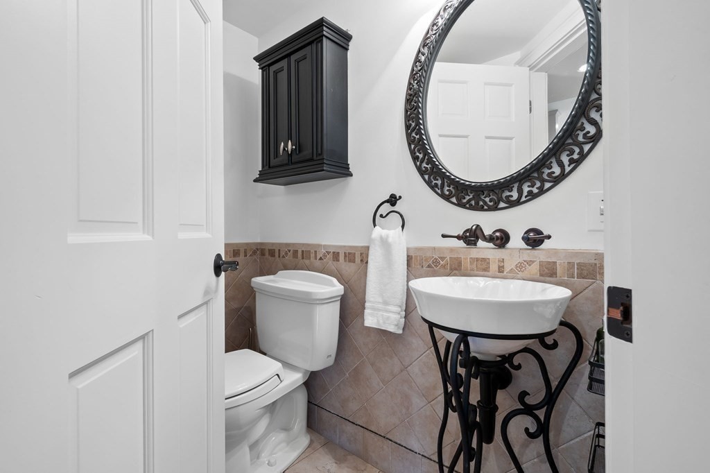 28 County Street, Unit 2 Ipswich, MA 01938 - Photo 12 of 31