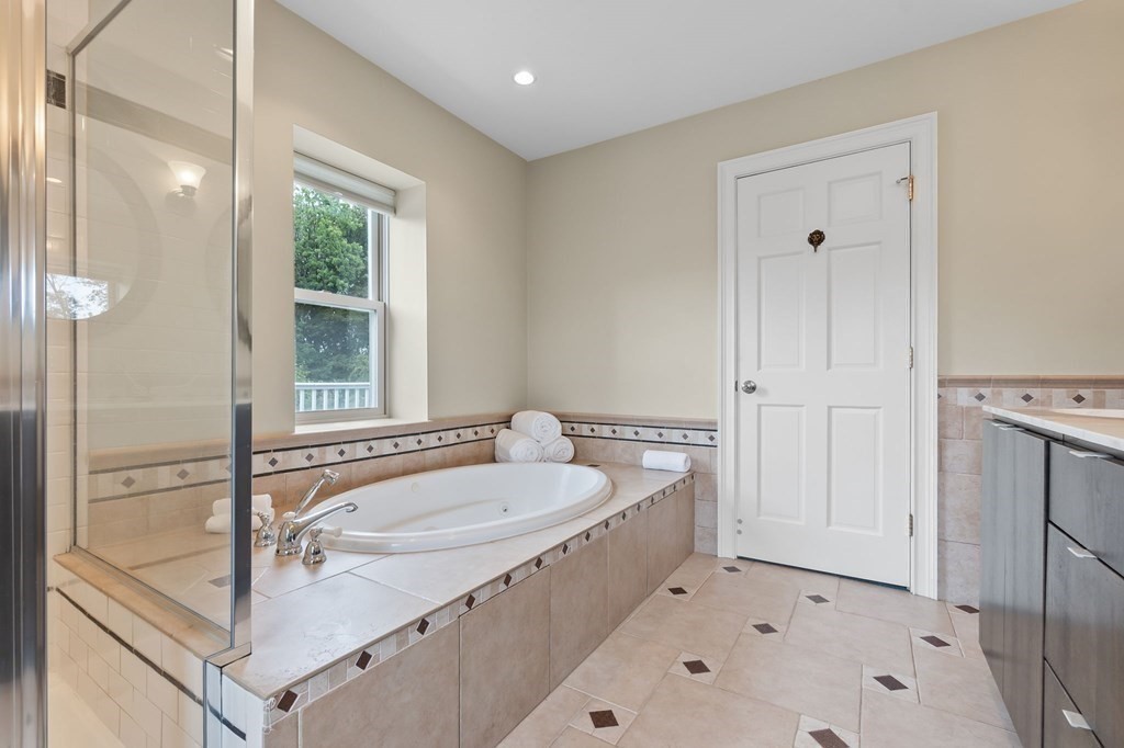 28 County Street, Unit 2 Ipswich, MA 01938 - Photo 20 of 31