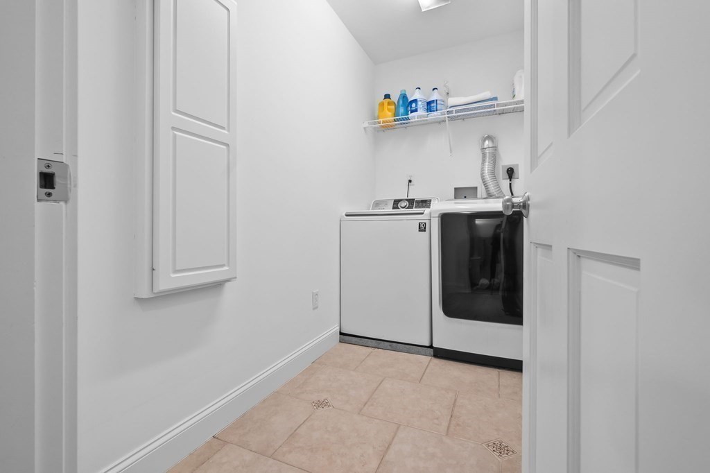 28 County Street, Unit 2 Ipswich, MA 01938 - Photo 23 of 31