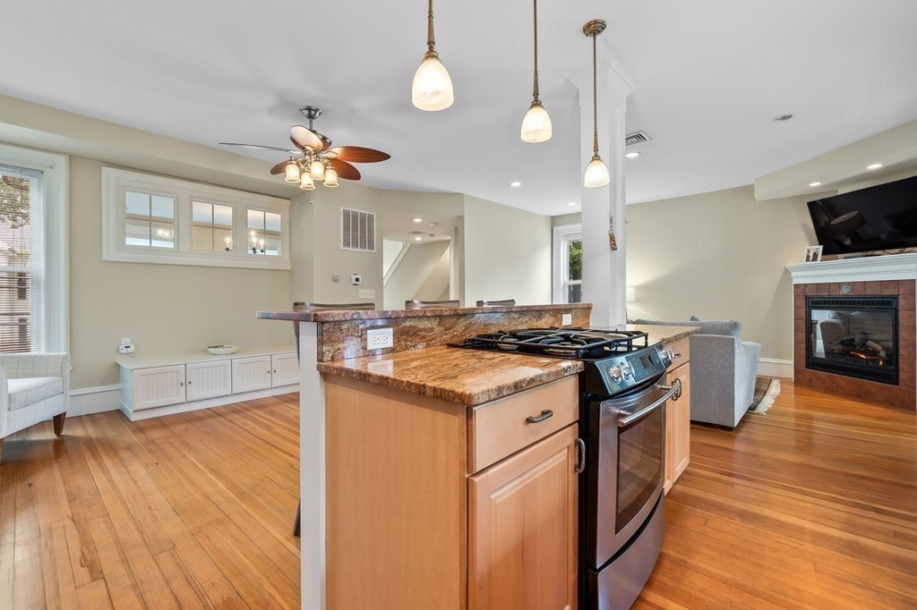 28 County Street, Unit 2 Ipswich, MA 01938 - Photo 9 of 31