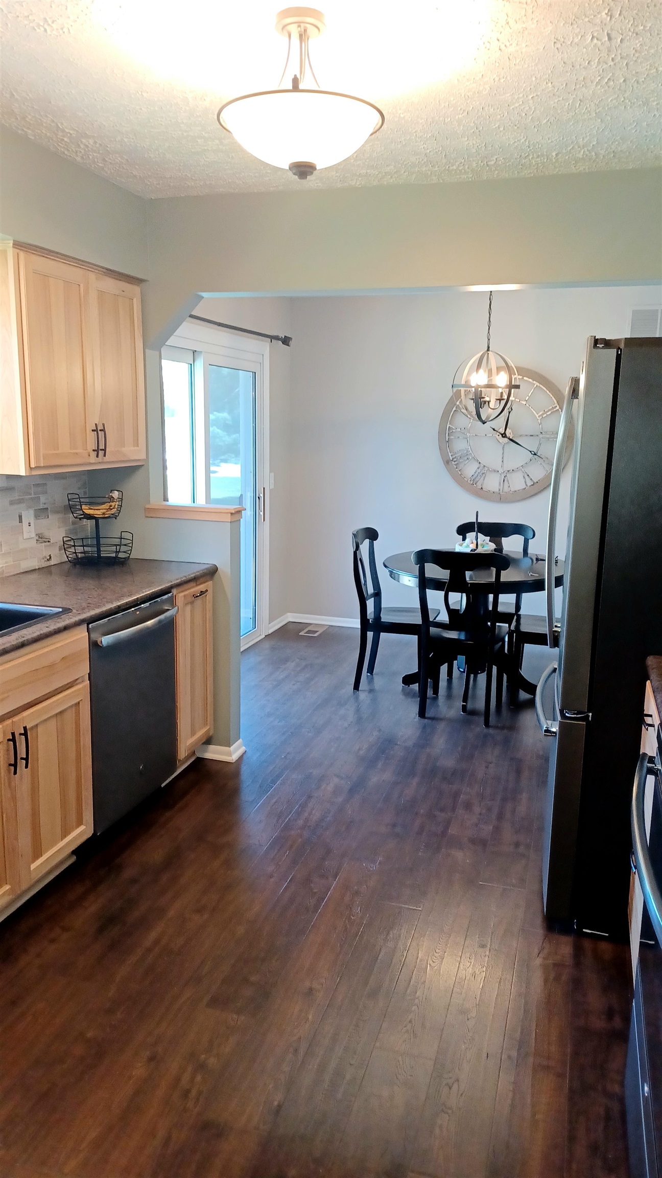11484 Wood Road Dewitt, MI 48820 - Photo 12 of 33 50172062-2c43dd74-5b4f-4ffa-b268-bc44cbd0ae49.JPG