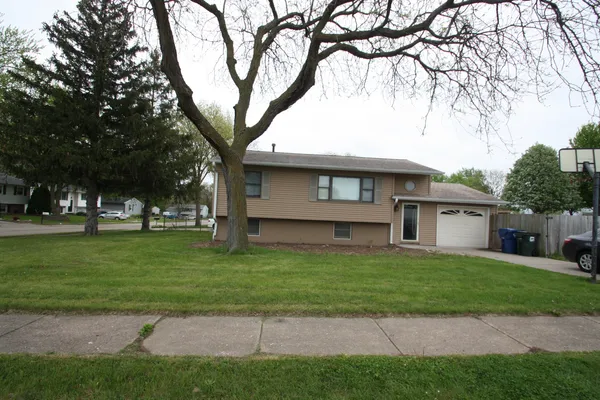 $180,000 | 3937 Clark Court, Davenport, IA 52806