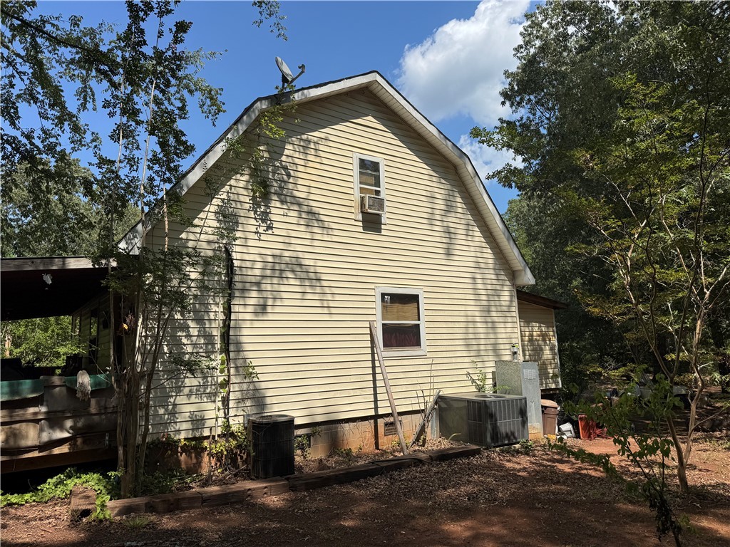 1324 Highway 81 Calhoun Falls, SC 29628 - Photo 3 of 45