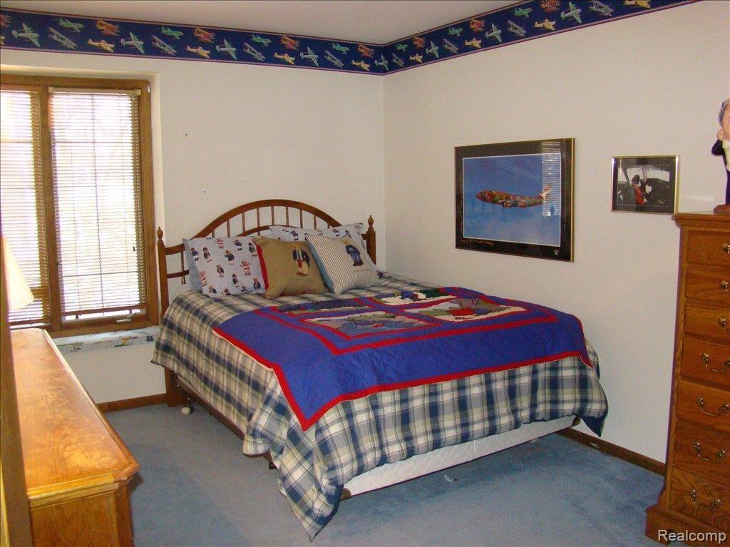 123 Manor Road Bloomfield Hills, MI 48304 - Photo 14 of 19 Guest Bedroom