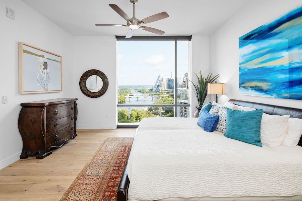 70 Rainey Street, Unit 1306 Austin, TX 78701 - Photo 12 of 27 Primary bedroom