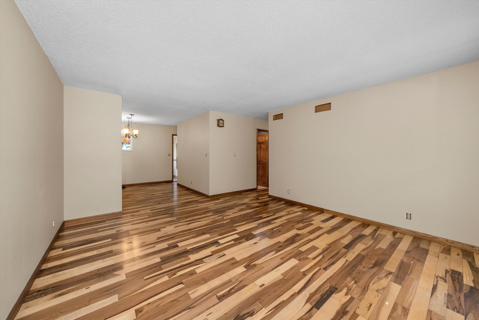 18814 Altenburg Road Harvard, IL 60033 - Photo 8 of 33 a view of an empty room