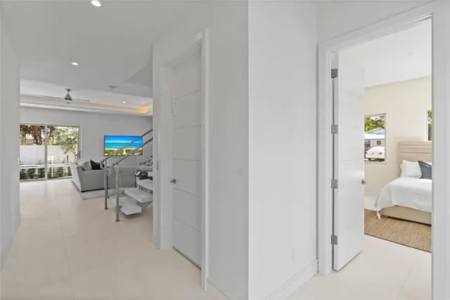 a view of backyard with tub and garden view