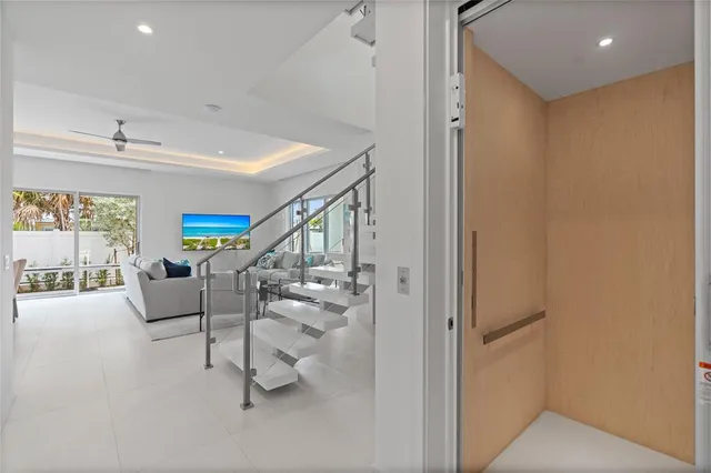 $20,000 | 221 Shore Court, Unit 221, Lauderdale-by-the-Sea, FL 33308