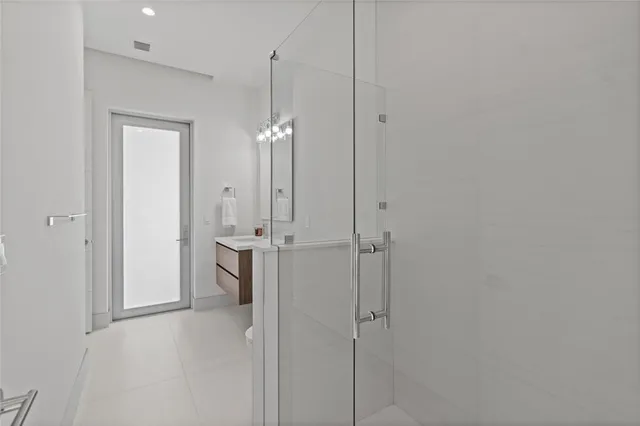 $20,000 | 221 Shore Court, Unit 221, Lauderdale-by-the-Sea, FL 33308