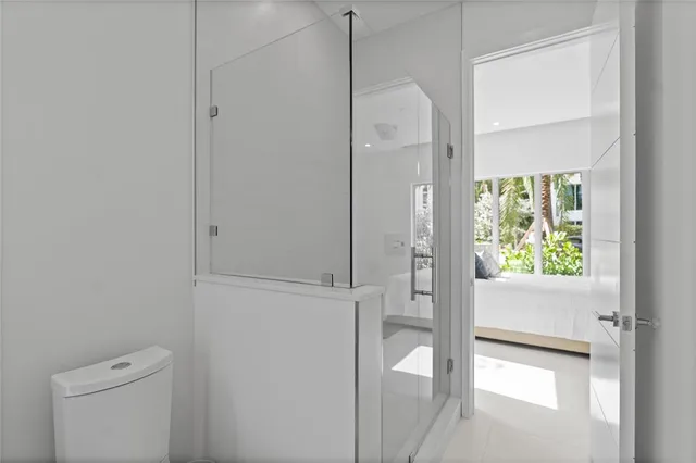 $20,000 | 221 Shore Court, Unit 221, Lauderdale-by-the-Sea, FL 33308