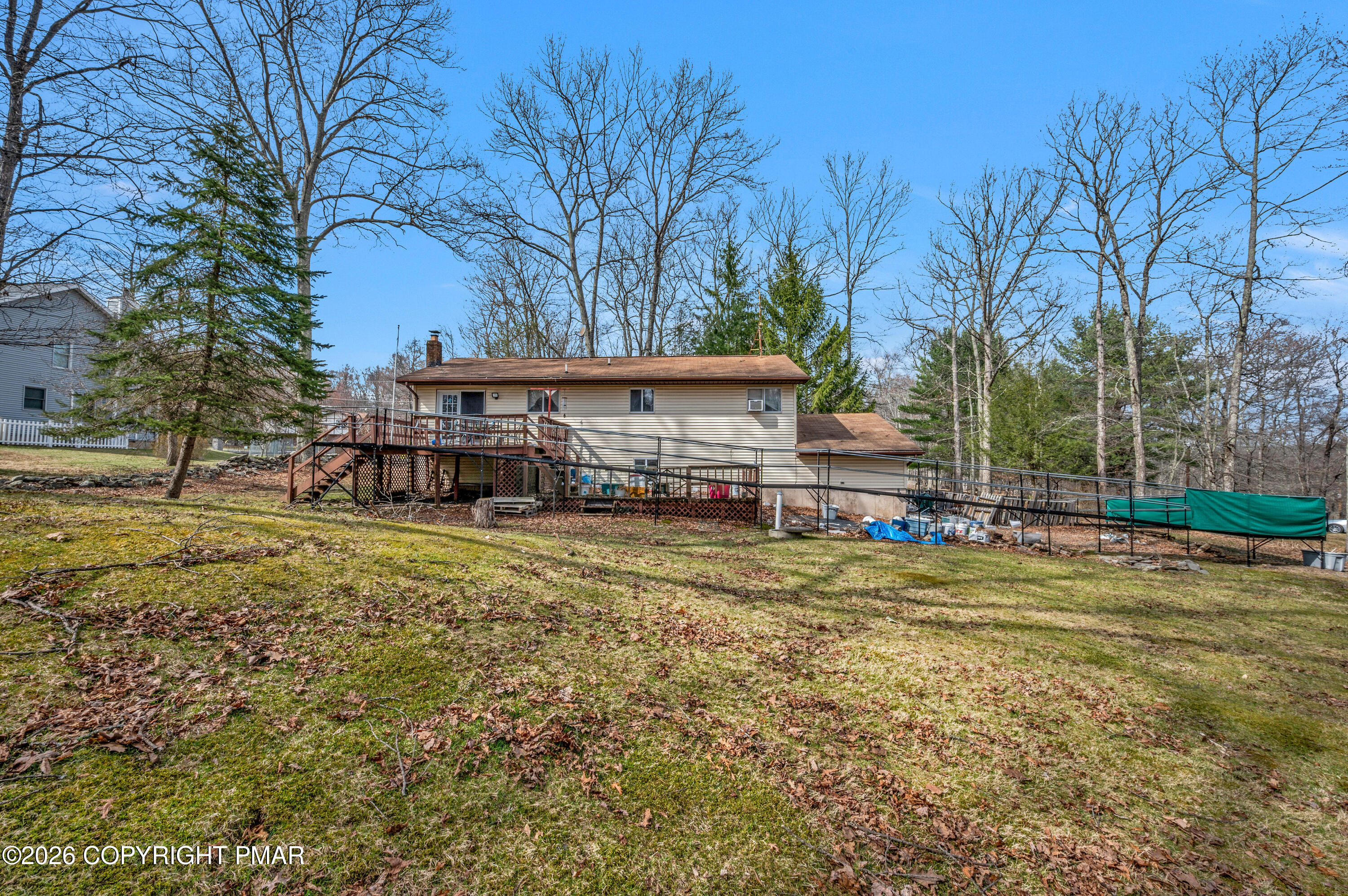 218 Mohican Road Canadensis, PA 18325 - Photo 4 of 30 CHR_9469