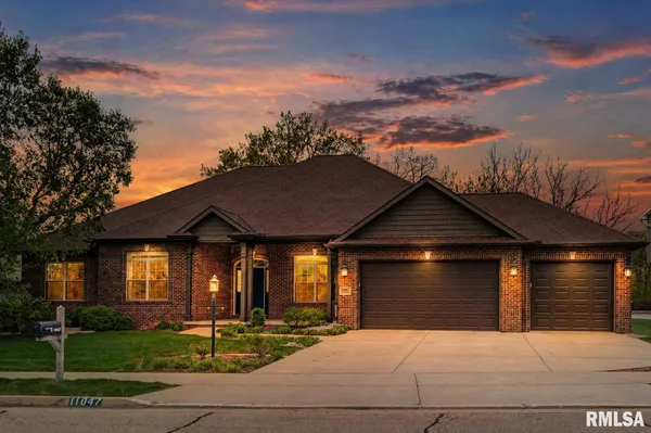 $599,900 | 11047 North Country Ridge Lane, Dunlap, IL 61525