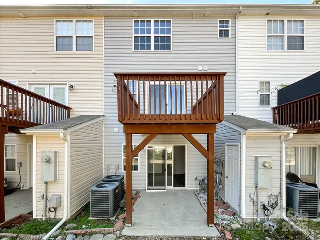 $325,000 | 1228 Iron Gate Court, Rock Hill, SC 29732