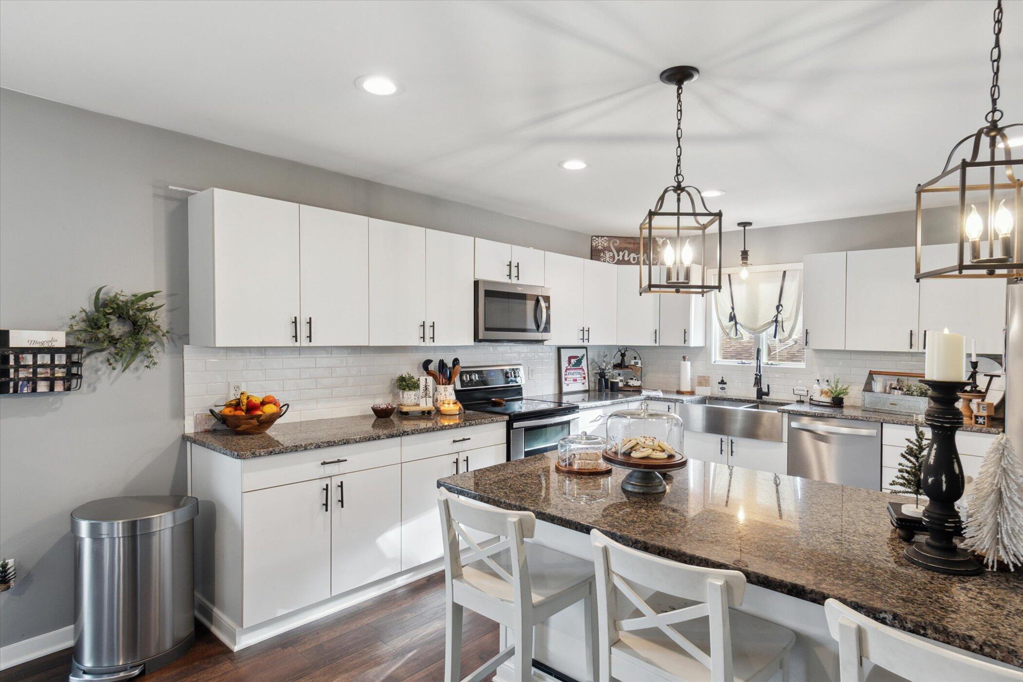 7745 Napoleon Road Jackson, MI 49201 - Photo 13 of 37 13-7745-Napoleon-Rd-Jackson-MI-49201-Win