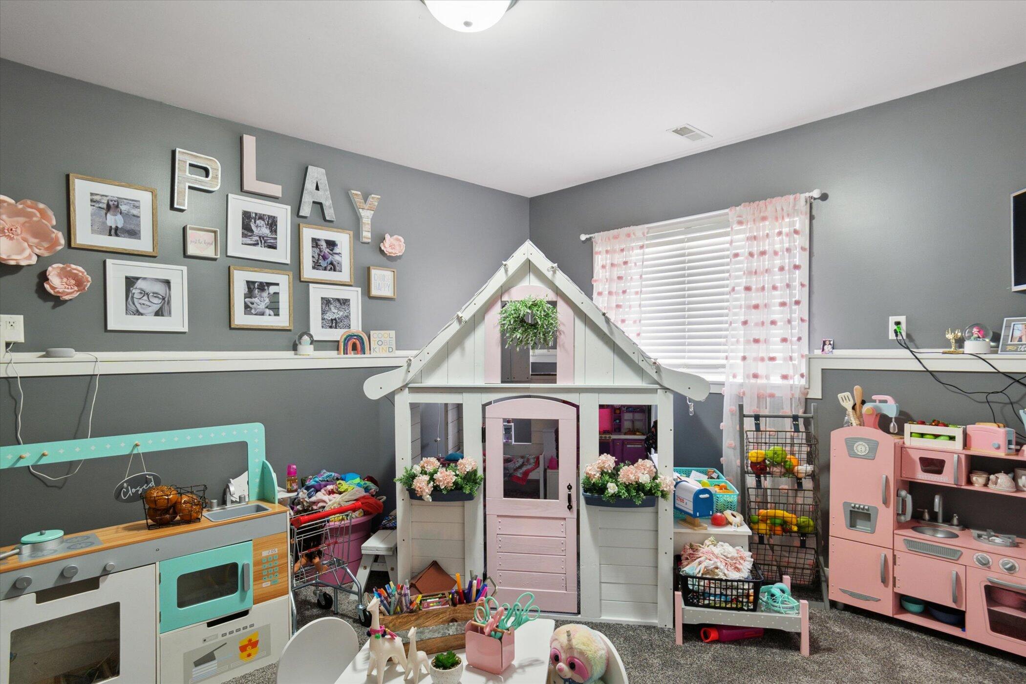 7745 Napoleon Road Jackson, MI 49201 - Photo 25 of 37 25-7745-Napoleon-Rd-Jackson-MI-49201-Win