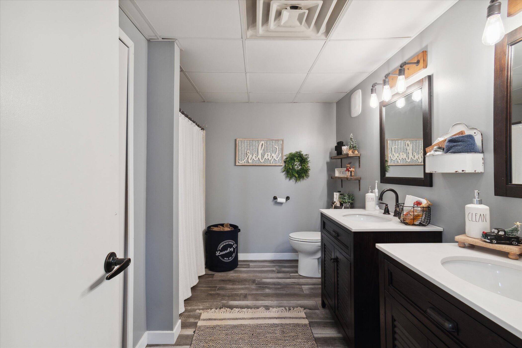 7745 Napoleon Road Jackson, MI 49201 - Photo 27 of 37 27-7745-Napoleon-Rd-Jackson-MI-49201-Win