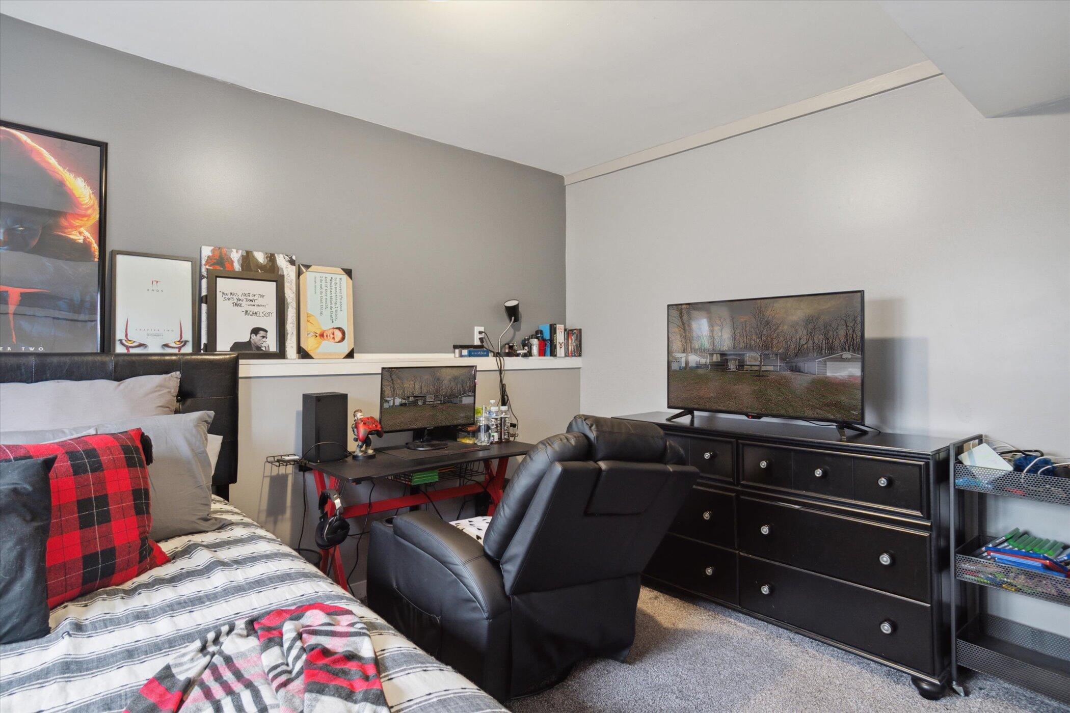 7745 Napoleon Road Jackson, MI 49201 - Photo 30 of 37 30-7745-Napoleon-Rd-Jackson-MI-49201-Win
