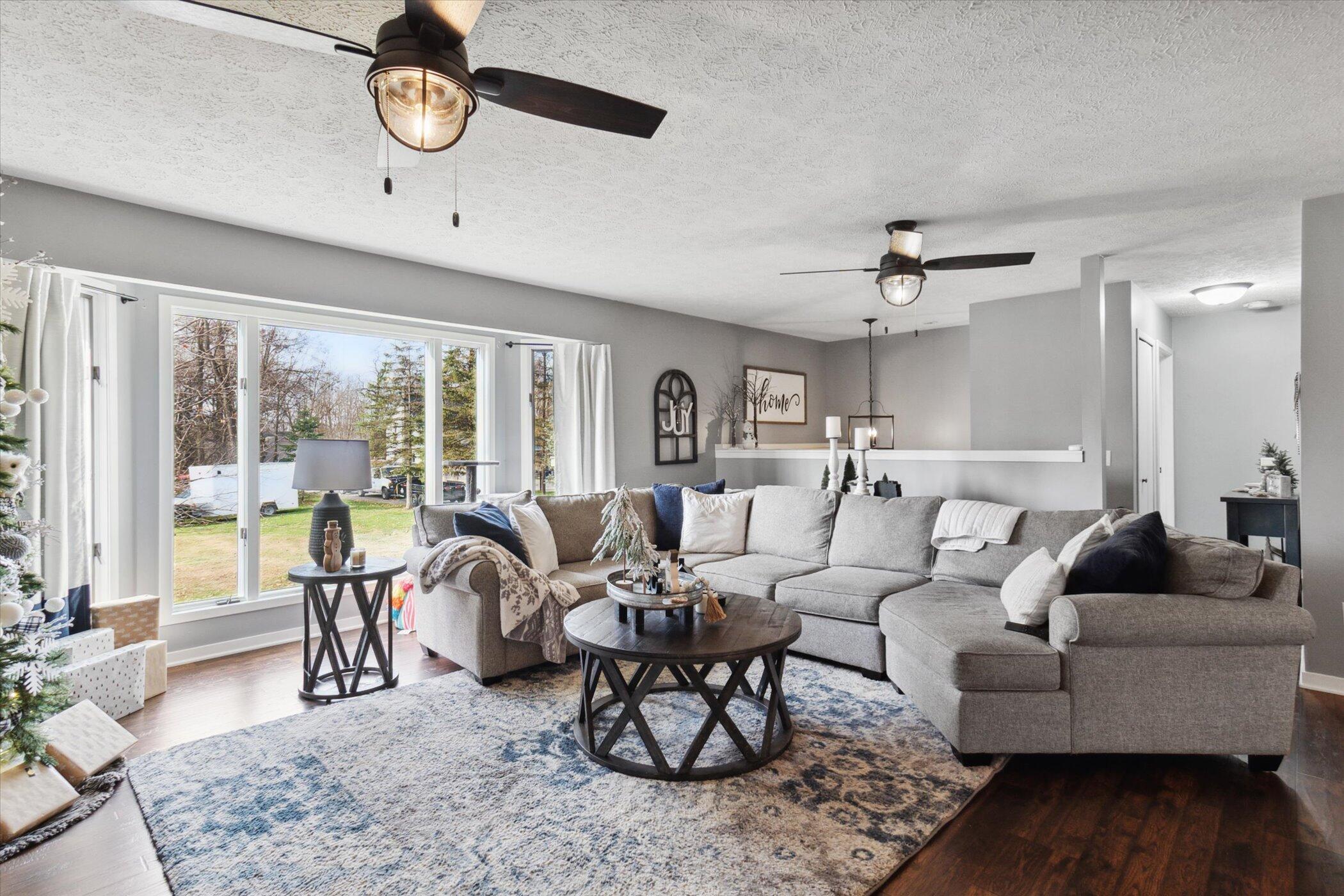 7745 Napoleon Road Jackson, MI 49201 - Photo 8 of 37 08-7745-Napoleon-Rd-Jackson-MI-49201-Win