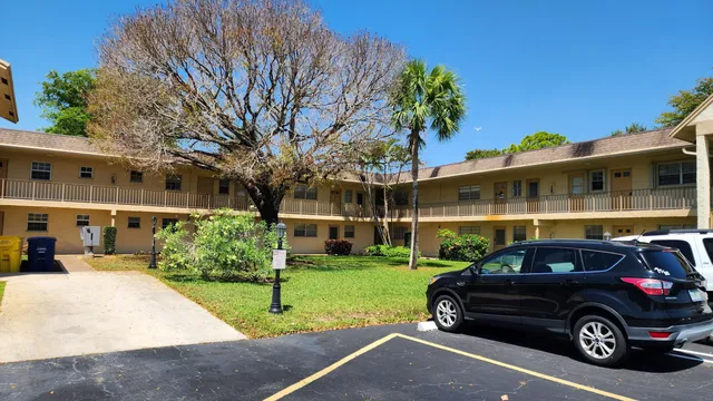 $189,999 | 1700 Dover Road, Unit 111A, Delray Beach, FL 33445