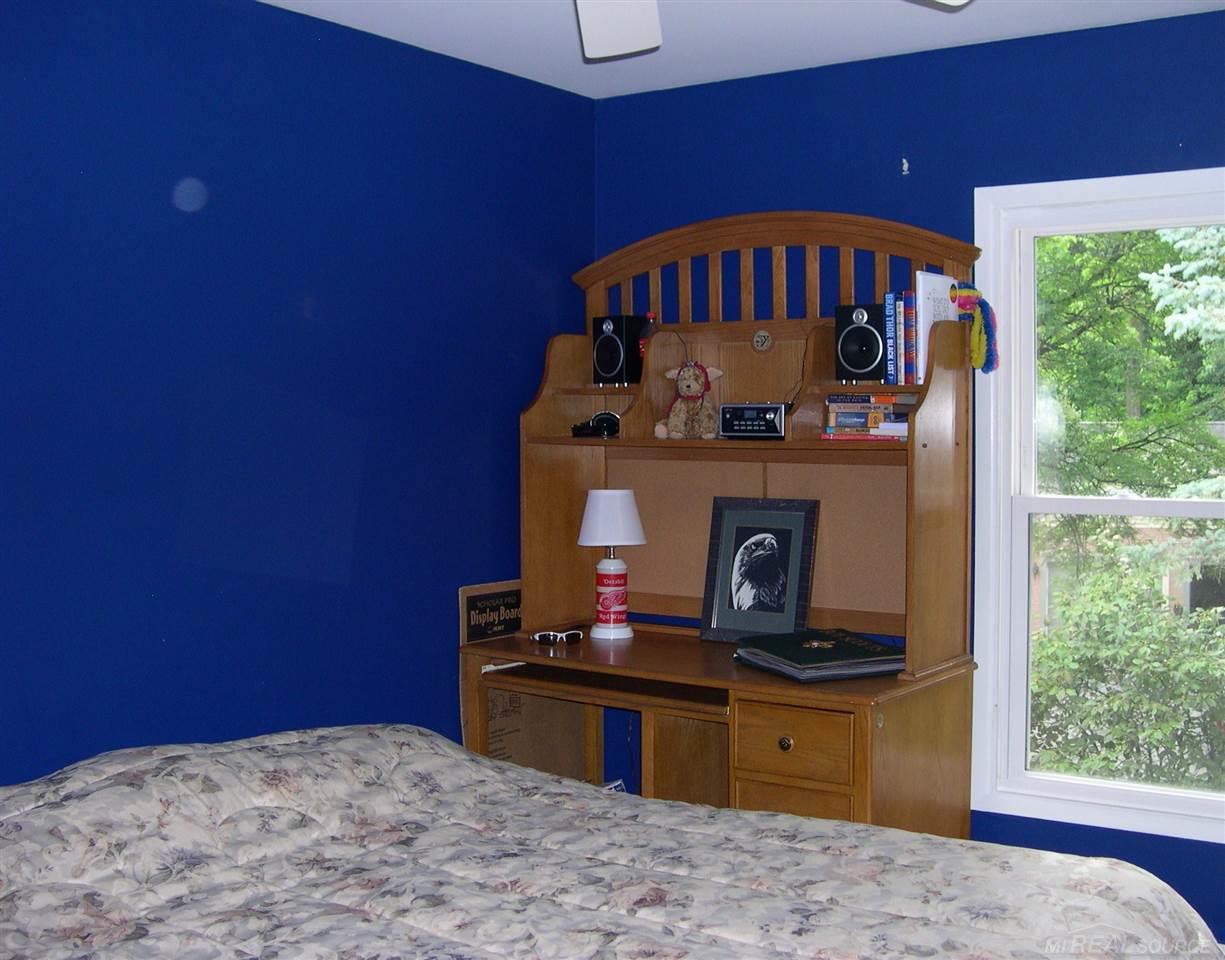 1264 Windmill Court Rochester Hills, MI 48306 - Photo 13 of 18