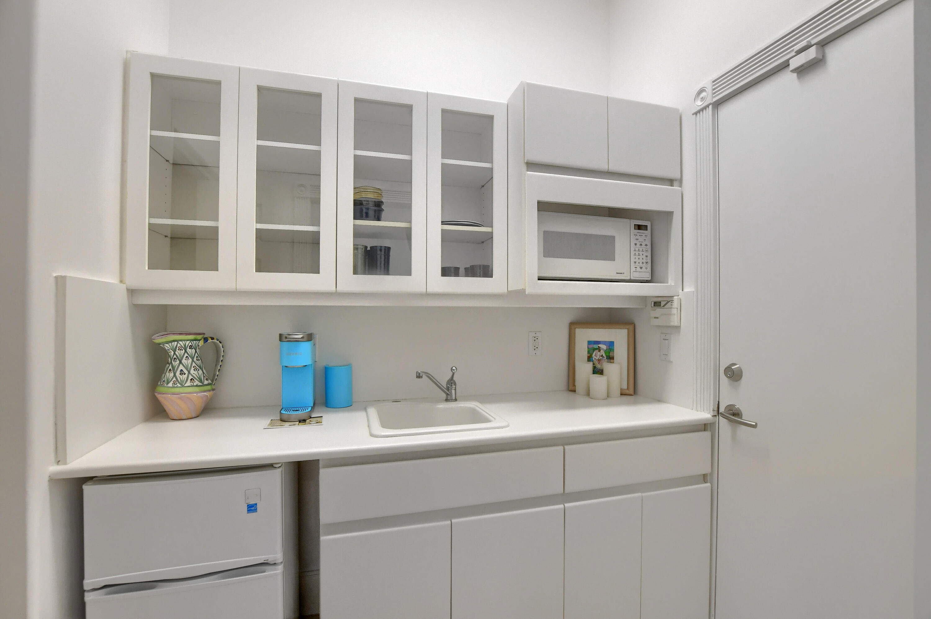 5894 Northwest 25th Court Boca Raton, FL 33496 - Photo 39 of 46 guest house kitchenette