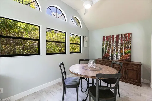 $525,000 | 1323 Solana Road, Unit K2, Naples, FL 34103