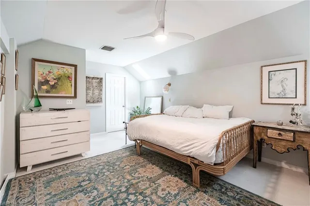 $525,000 | 1323 Solana Road, Unit K2, Naples, FL 34103