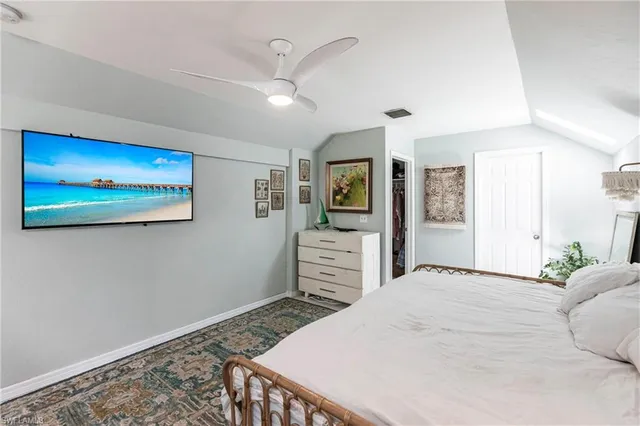 $525,000 | 1323 Solana Road, Unit K2, Naples, FL 34103