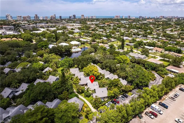 $525,000 | 1323 Solana Road, Unit K2, Naples, FL 34103