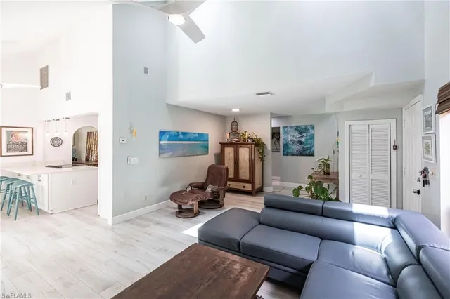 $525,000 | 1323 Solana Road, Unit K2, Naples, FL 34103