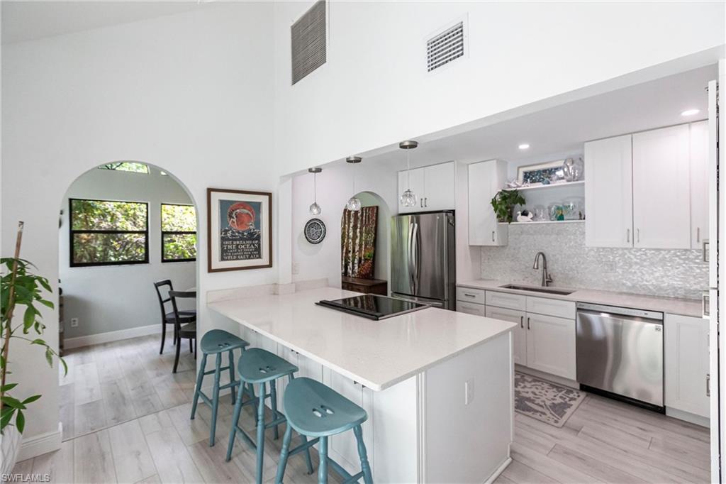 1323 Solana Road, Unit K2 Naples, FL 34103 - Photo 8 of 42