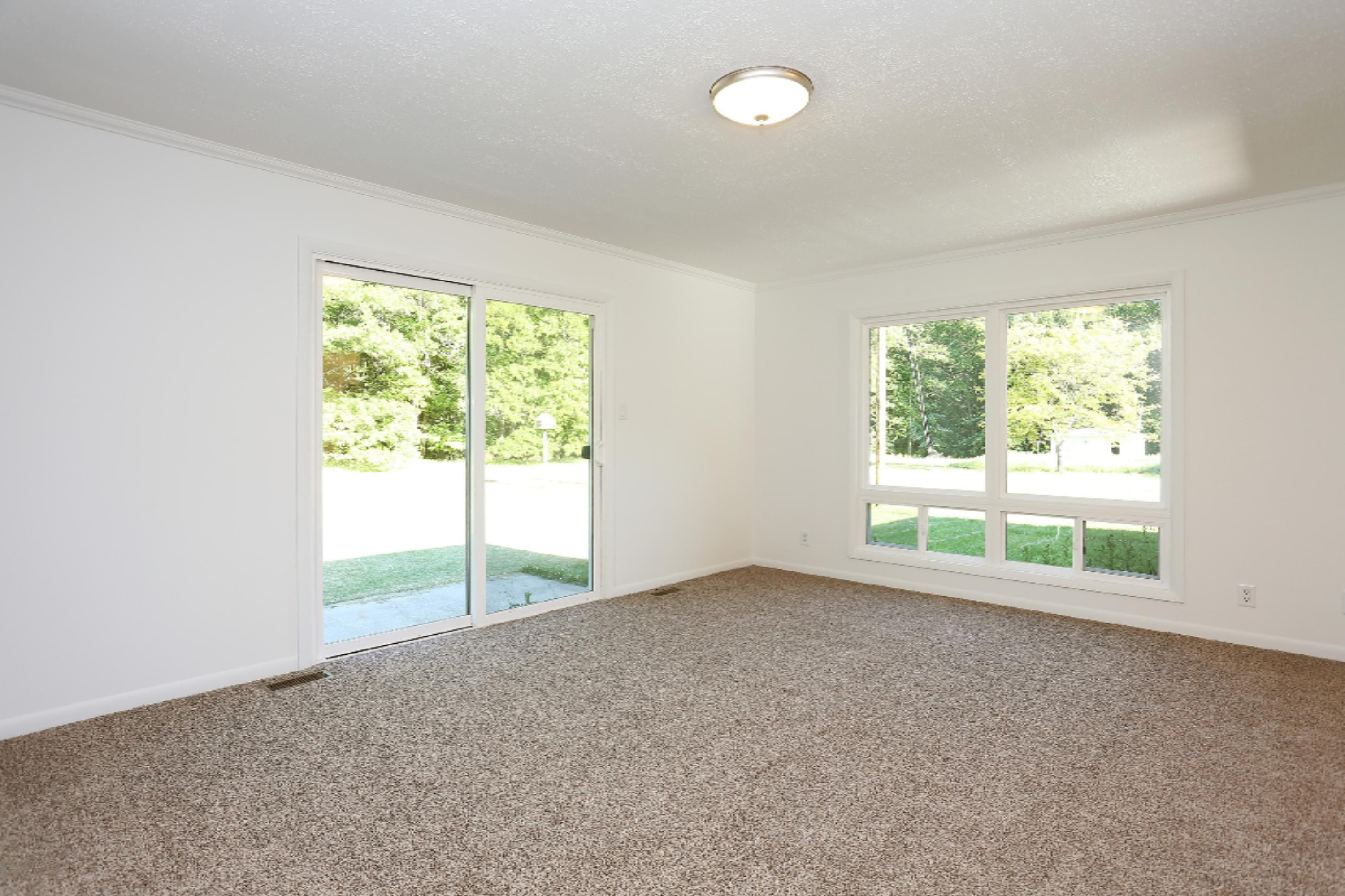 15581 Lakeside Road Lakeside, MI 49128 - Photo 4 of 10 05_15581LakesideRd_3_FamilyRoom_HiRes