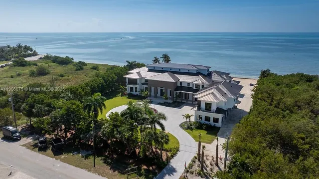 a view of building with yard