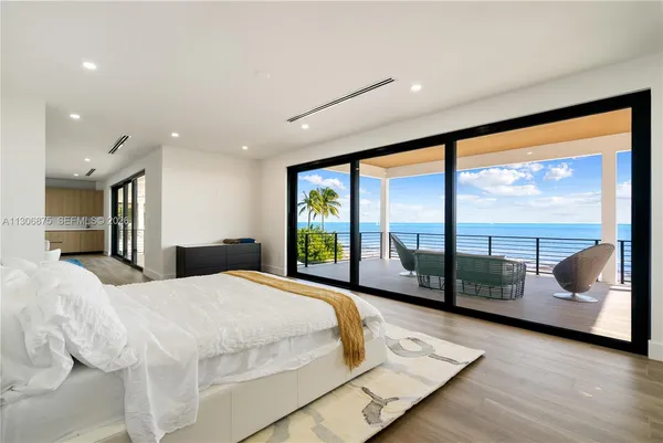 $27,500,000 | 2405 Coco Plum Drive, Marathon, FL 33050