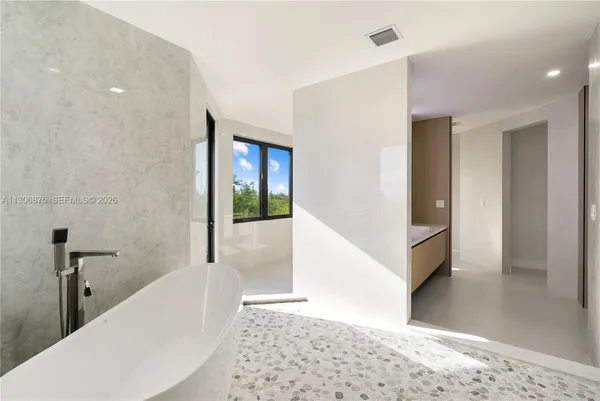 $27,500,000 | 2405 Coco Plum Drive, Marathon, FL 33050