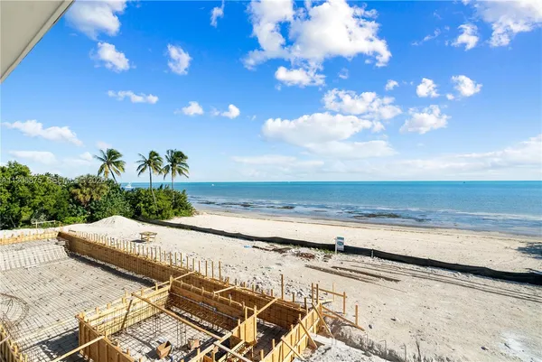 $27,500,000 | 2405 Coco Plum Drive, Marathon, FL 33050