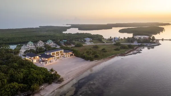 $27,500,000 | 2405 Coco Plum Drive, Marathon, FL 33050