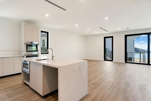 $27,500,000 | 2405 Coco Plum Drive, Marathon, FL 33050