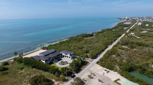 $27,500,000 | 2405 Coco Plum Drive, Marathon, FL 33050