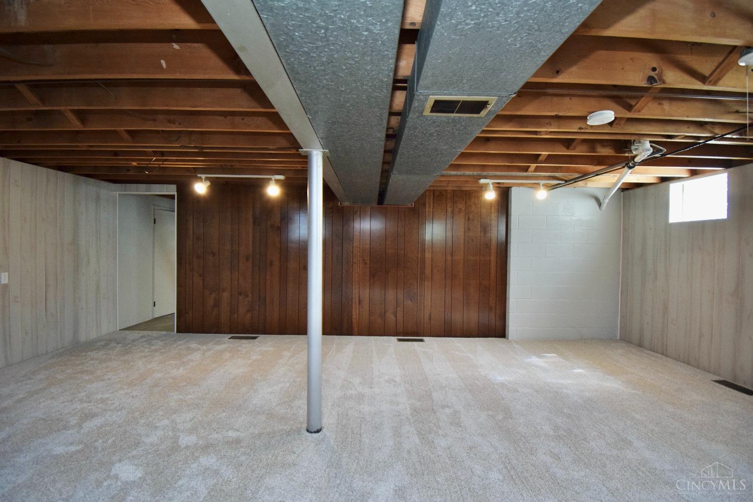 3137 Compton Road Cincinnati, OH 45251 - Photo 28 of 37