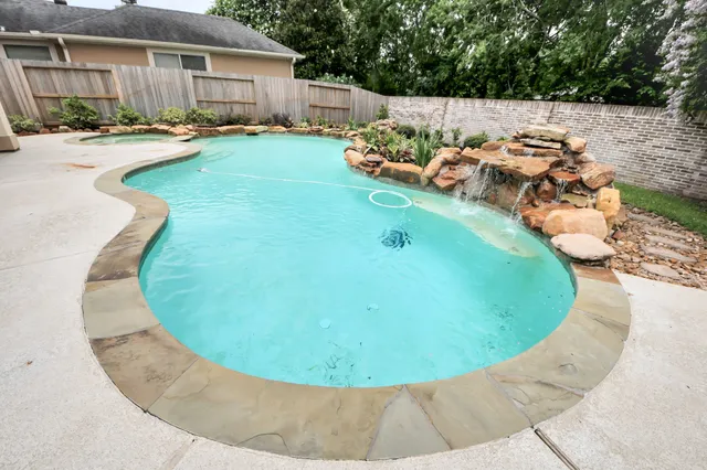 $6,500 | 14207 Jade Cove Drive, Houston, TX 77077