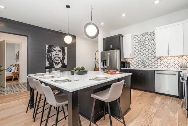 $3,499 | 119 Acklen Park Drive, Unit 104, Nashville, TN 37203