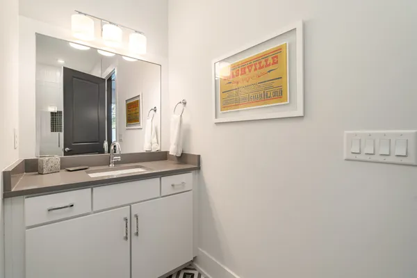 $3,499 | 119 Acklen Park Drive, Unit 104, Nashville, TN 37203