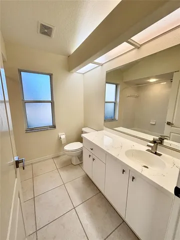 $3,500 | 731 Waterside Court, Tarpon Springs, FL 34689