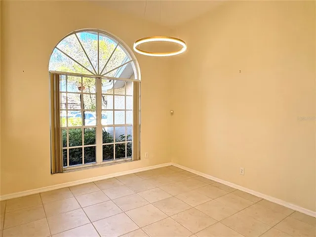 $3,500 | 731 Waterside Court, Tarpon Springs, FL 34689