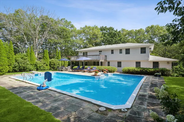 $1,895,000 | 59 Highview Drive, Sag Harbor, NY 11963