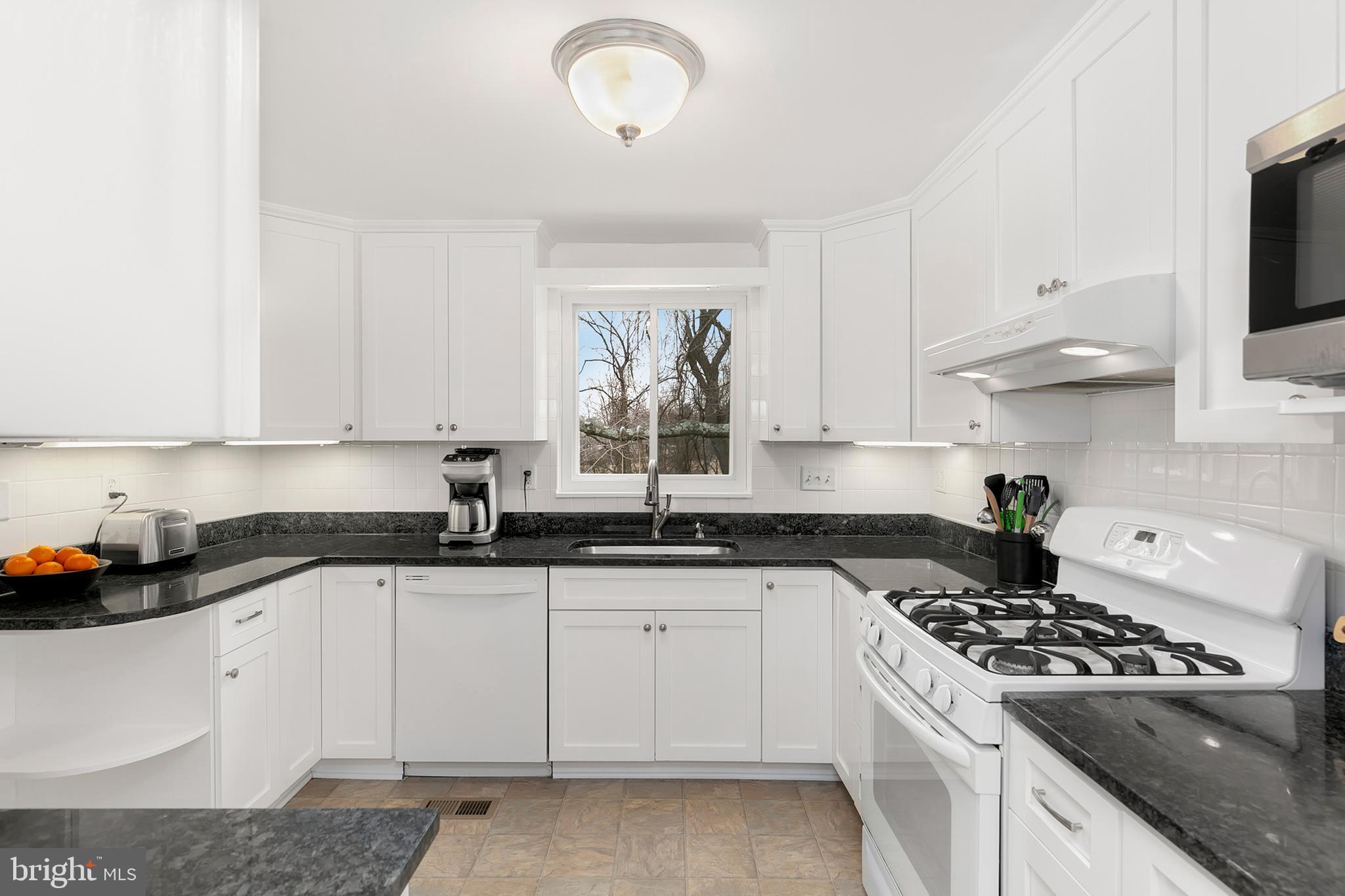 15400 Valencia Street Silver Spring, MD 20905 - Photo 12 of 32 Gallery Image 12